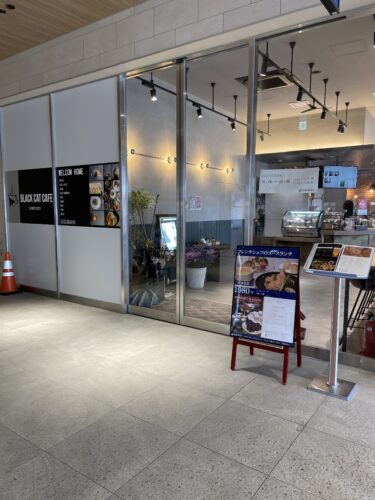 BLACK CAT CAFE(ブラックキャットカフェ)の店内の雰囲気